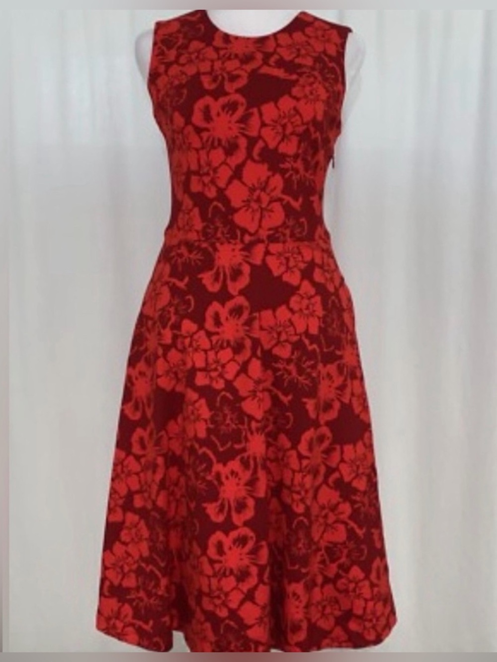 Red Sleeveless Floral Dress